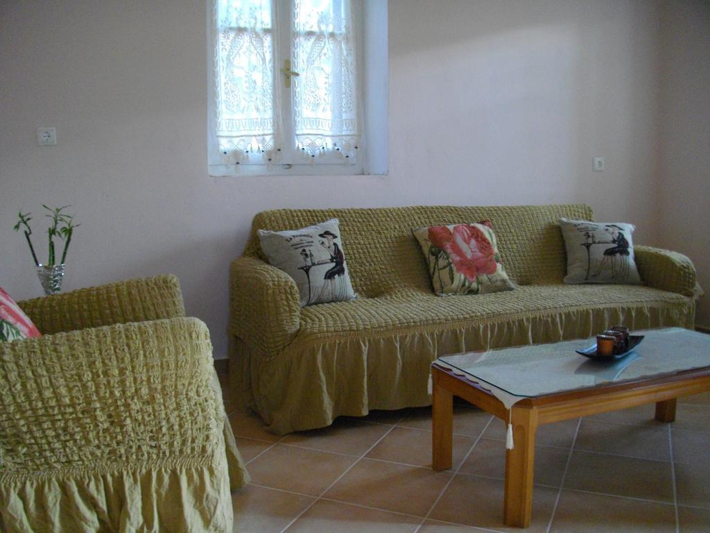 Carsazzio Cottage House Kariá エクステリア 写真