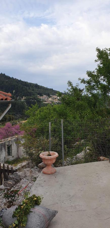 Carsazzio Cottage House Kariá エクステリア 写真